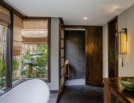 bồn tắm đi bộ chỉ dùng vào mùa hè