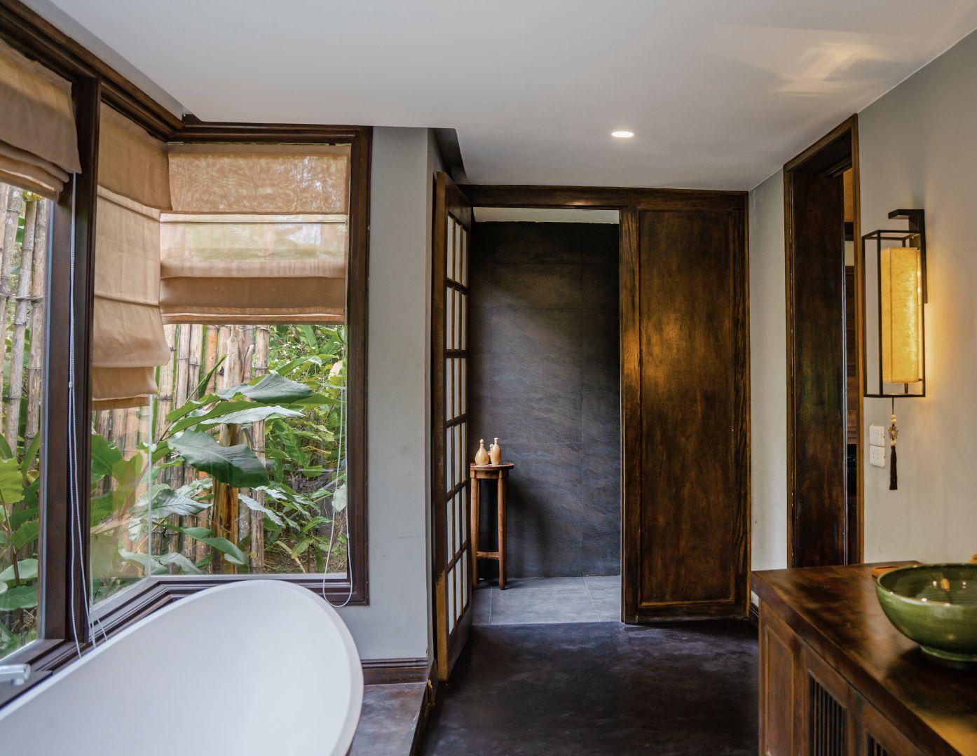 bồn tắm đi bộ chỉ dùng vào mùa hè